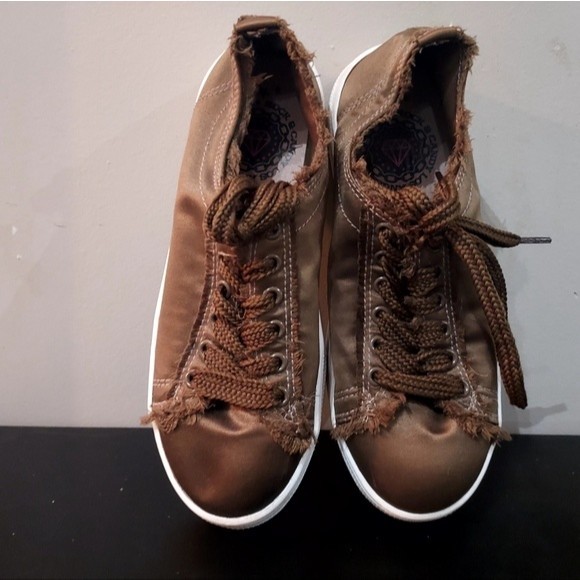 Rock & Candy Frayed Sneakers, size 6.5 - Picture 3 of 6